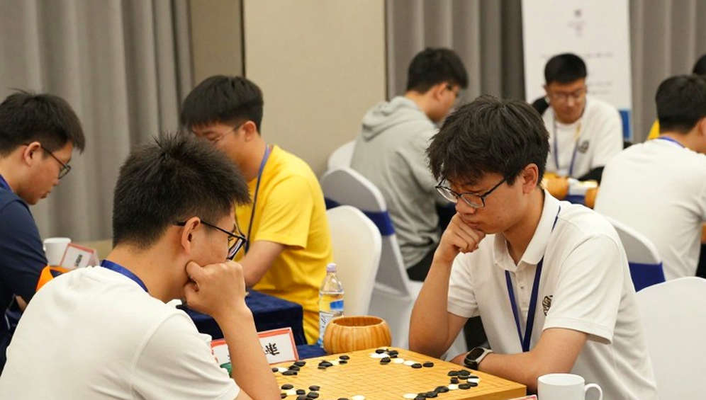 27 मिनिएचर, 10 ओपनिंग आर्टिकल और एक न छपा थ्रेशोल्ड: ChessBase Magazine #225 का ऑडिट